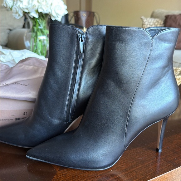 Gianvito Rossi Shoes - GIANVITO ROSSI Black Leather Ankle Booties Shoes Heels Women’s EU 41 NWT